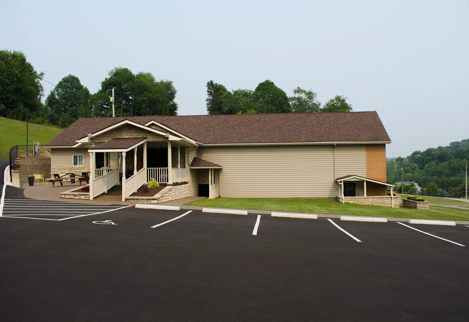 Front of Eagles Nest Tabernacle